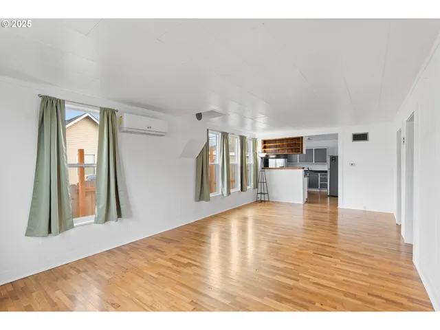 $299,000 | 1321 Southeast Mill Street, Roseburg, OR 97470