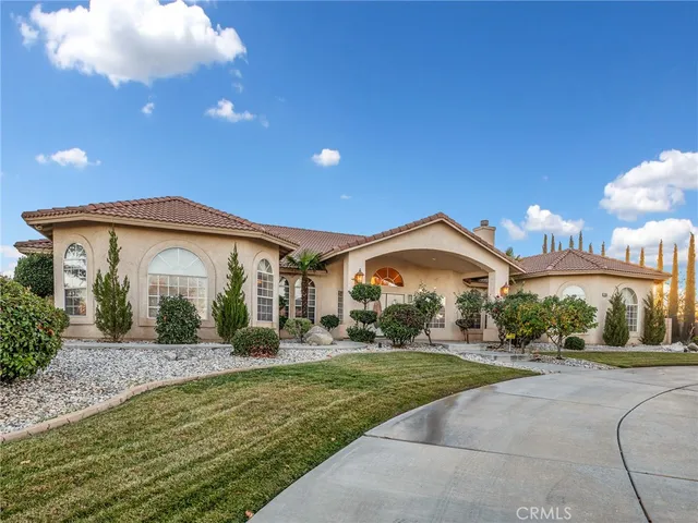 $1,150,000 | 11385 Oak Ridge Drive, Oak Hills, CA 92344