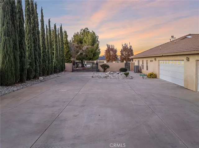 $1,150,000 | 11385 Oak Ridge Drive, Oak Hills, CA 92344