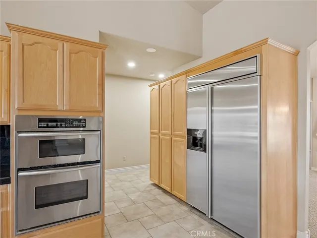 $1,150,000 | 11385 Oak Ridge Drive, Oak Hills, CA 92344