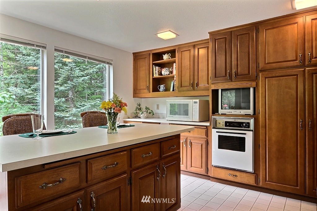 9455 Sidney Road Southwest Port Orchard, WA 98367 - Photo 11 of 25 Gallery Image 11