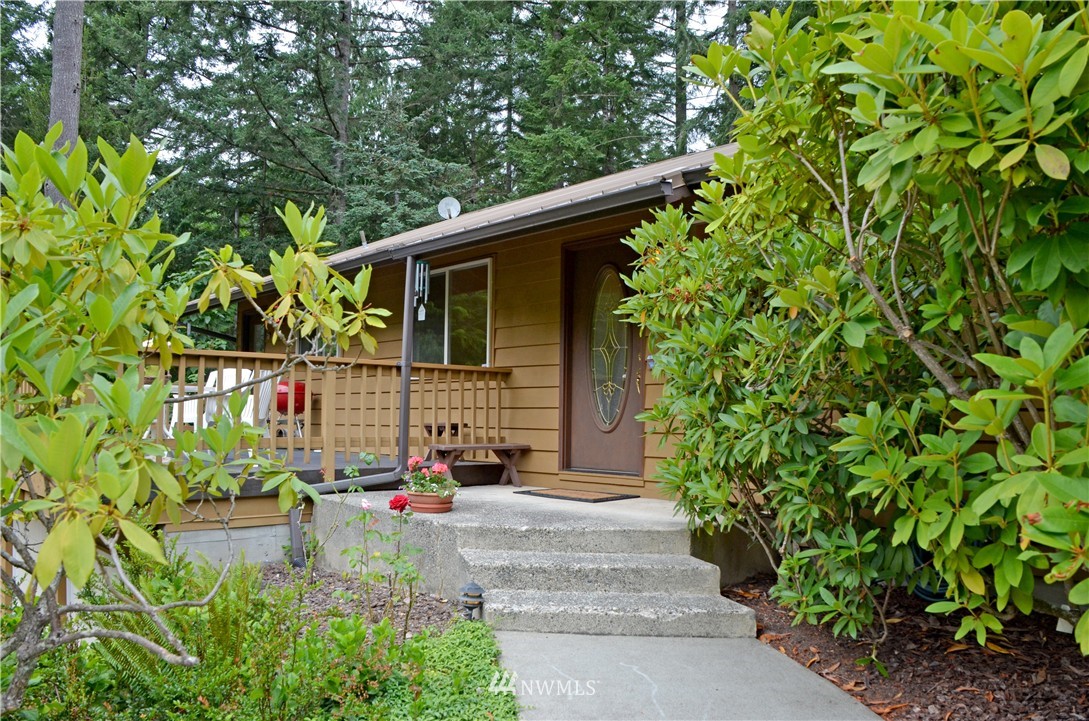 9455 Sidney Road Southwest Port Orchard, WA 98367 - Photo 5 of 25 Gallery Image 5