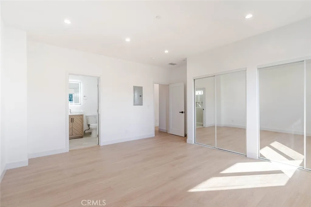 6850 Ranchito Avenue Van Nuys, CA 91405 - Photo 19 of 23 a view of an empty room