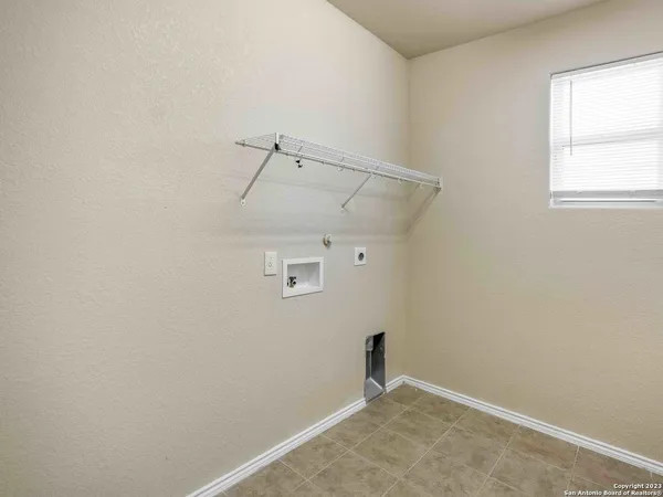 $2,000 | 8611 Lantana Springs, Converse, TX 78109