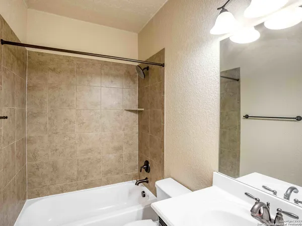 $2,000 | 8611 Lantana Springs, Converse, TX 78109