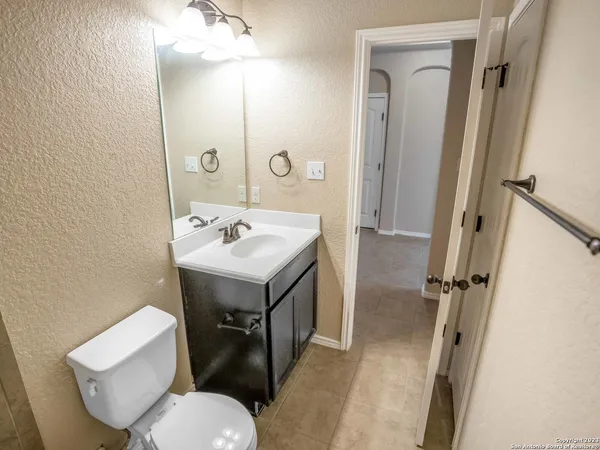 $2,000 | 8611 Lantana Springs, Converse, TX 78109