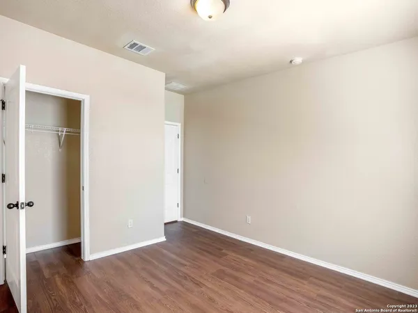 $2,000 | 8611 Lantana Springs, Converse, TX 78109