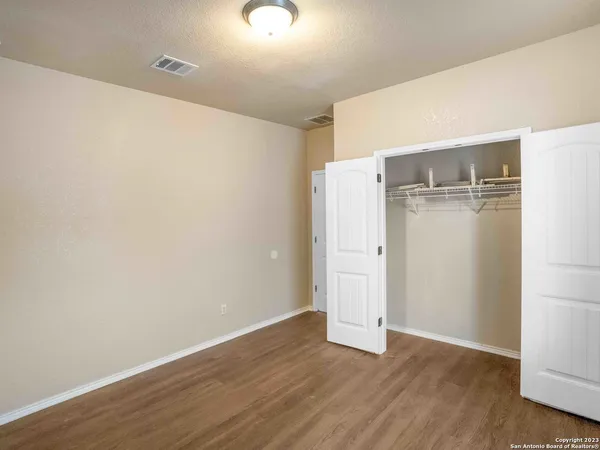 $2,000 | 8611 Lantana Springs, Converse, TX 78109