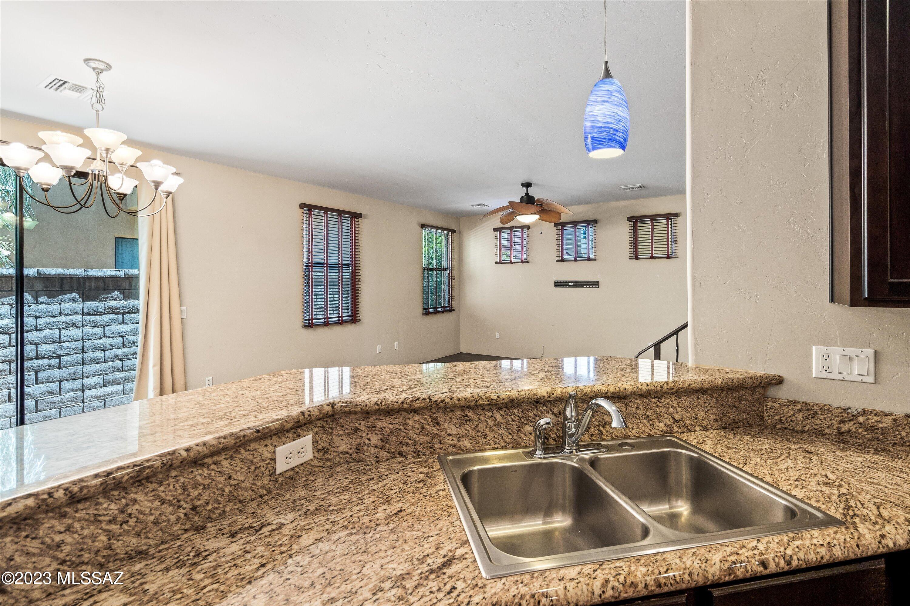 181 East Calderwood Road Tucson, AZ 85704 - Photo 14 of 41