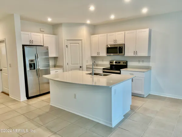 $1,725 | 13112 Annie’s Walk Drive, Jacksonville, FL 32218