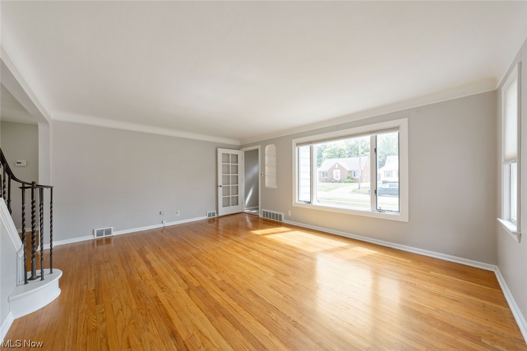 1316 Belrose Road Cleveland, OH 44124 - Photo 4 of 35 Gallery Image 4
