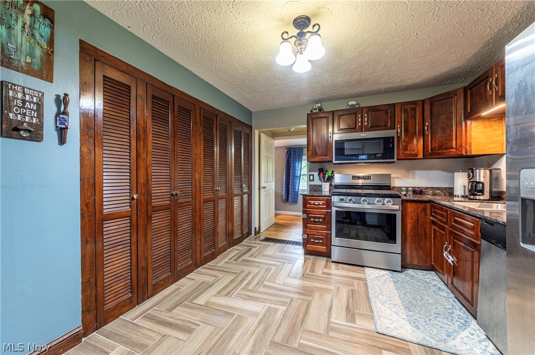 8000 Garfield Road Mentor, OH 44060 - Photo 5 of 34 Gallery Image 5