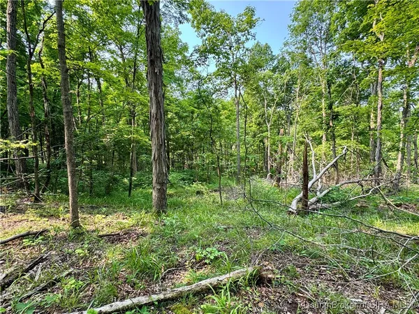 $160,000 | 2 In-237, English, IN 47118