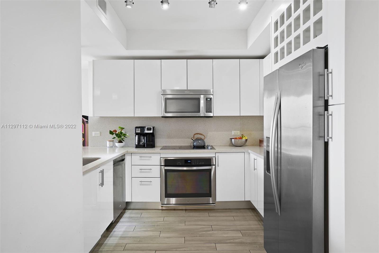 999 Southwest 1st Avenue, Unit 2717 Miami, FL 33130 - Photo 74 of 93