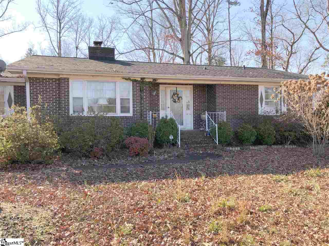 106 Thompson Road Greer, SC 29651 - Photo 3 of 16 Gallery Image 3