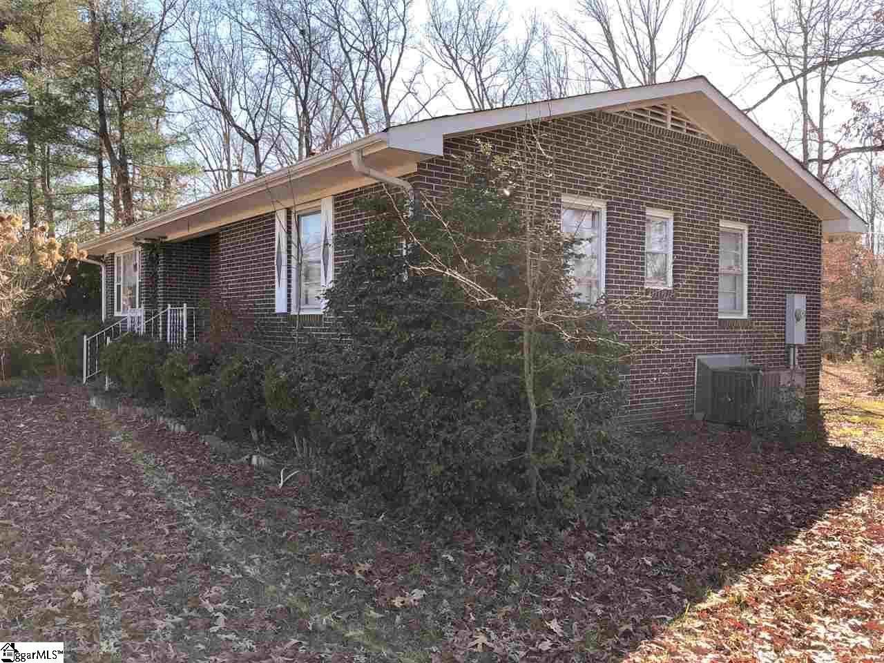 106 Thompson Road Greer, SC 29651 - Photo 4 of 16 Gallery Image 4
