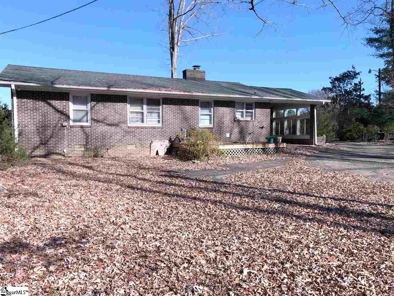 106 Thompson Road Greer, SC 29651 - Photo 5 of 16 Gallery Image 5