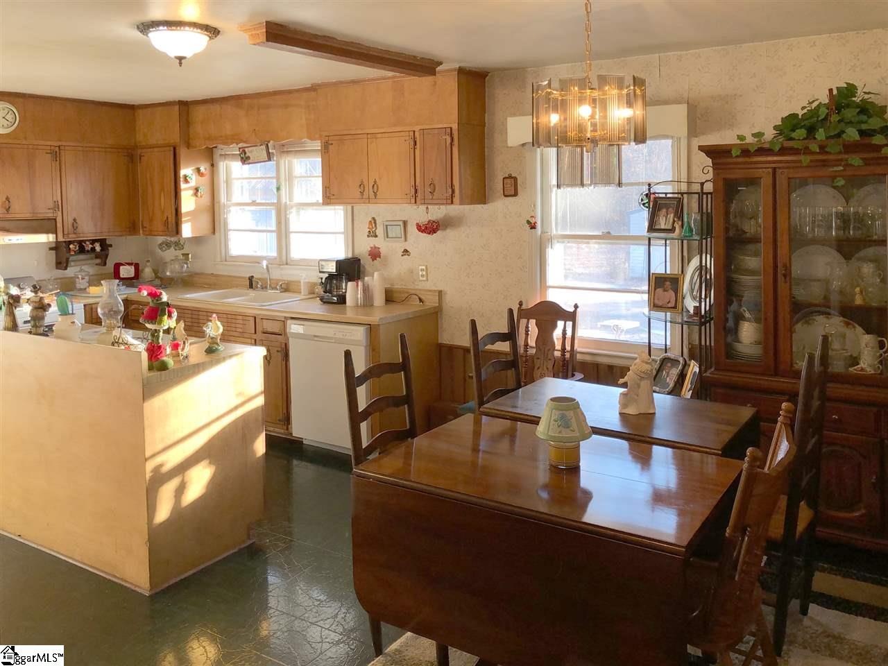 106 Thompson Road Greer, SC 29651 - Photo 9 of 16 Gallery Image 9