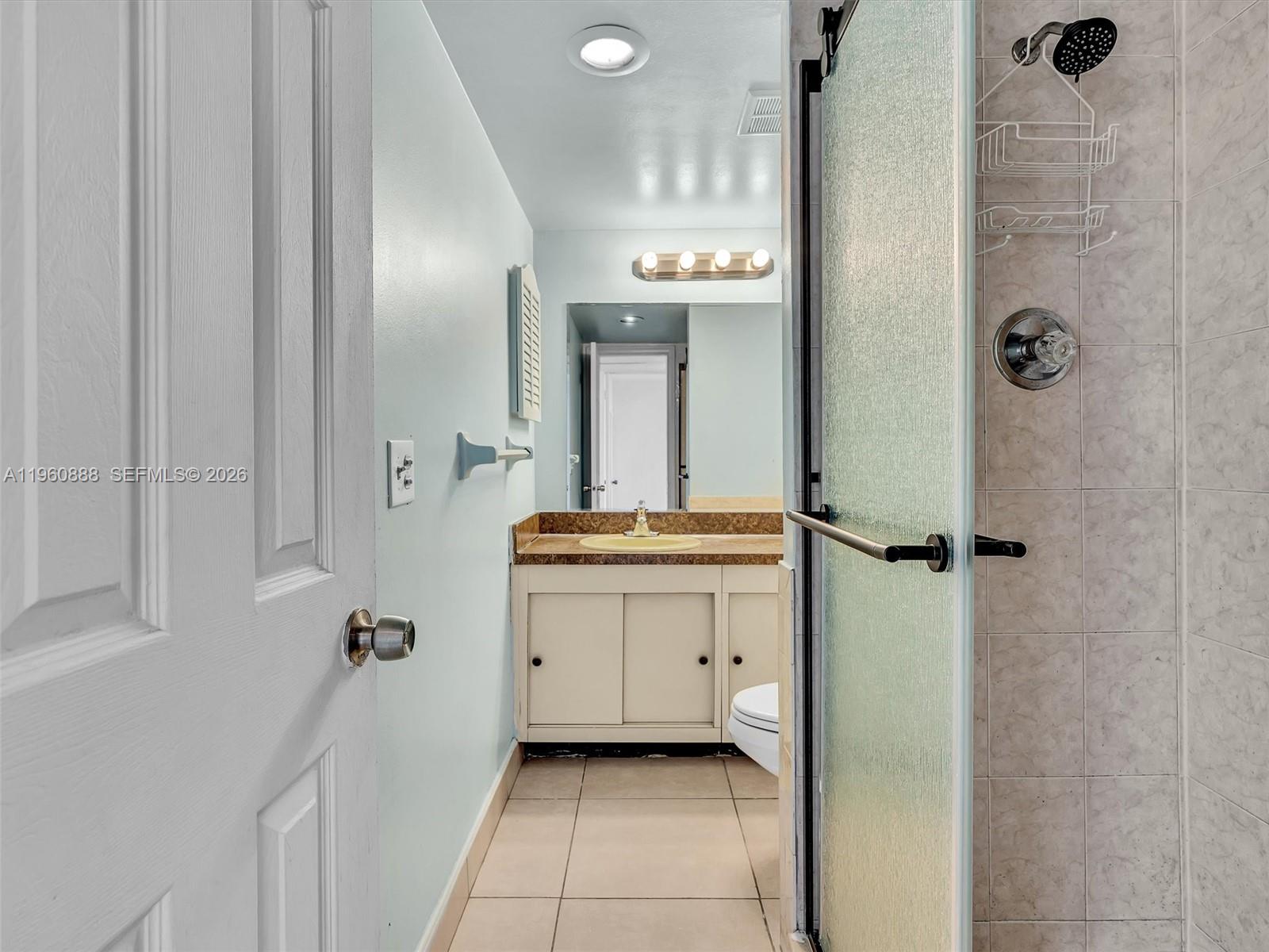 6901 Cypress Road, Unit B12 Plantation, FL 33317 - Photo 17 of 33 Gallery Image 17