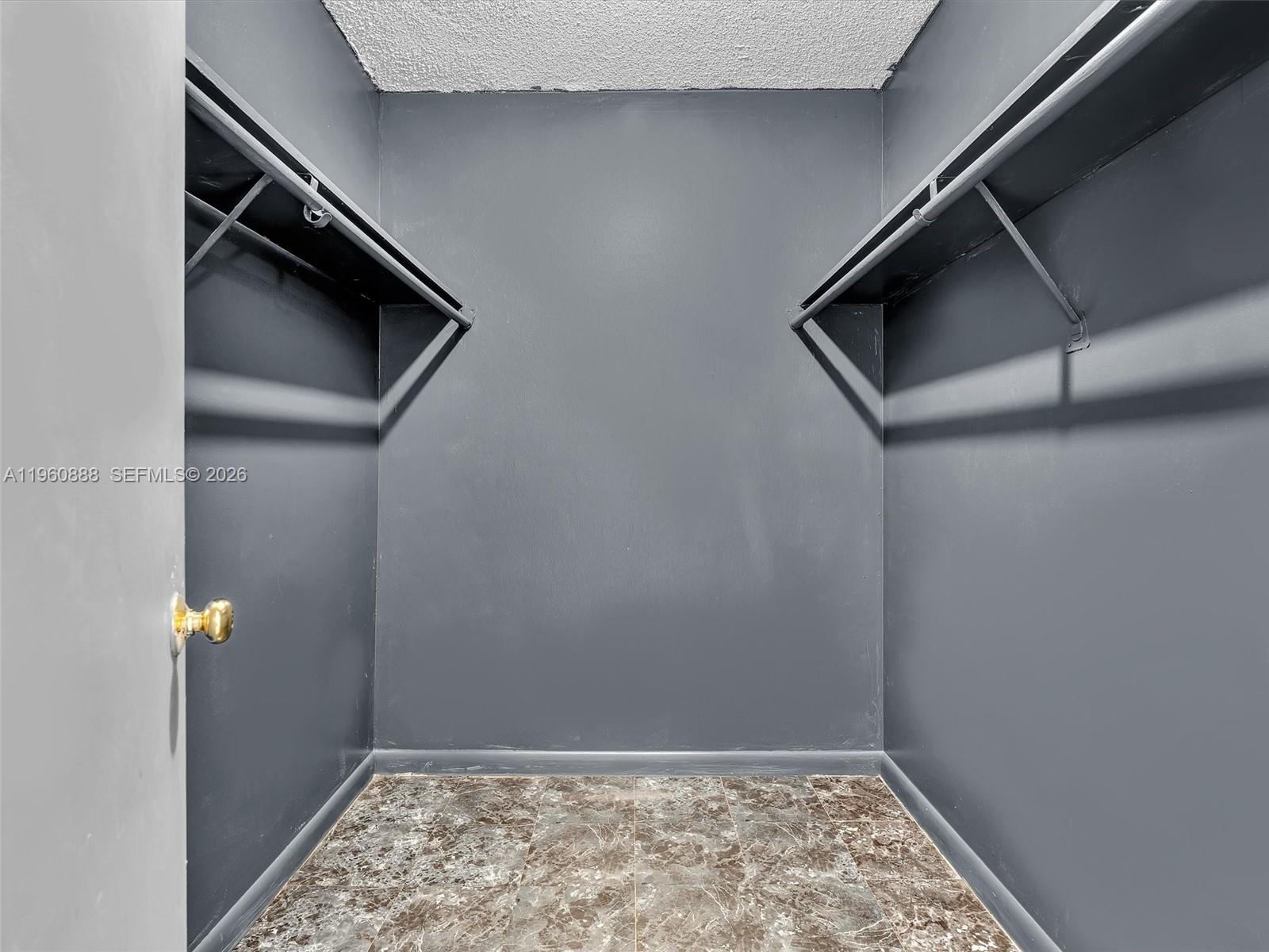 6901 Cypress Road, Unit B12 Plantation, FL 33317 - Photo 27 of 33 Gallery Image 27