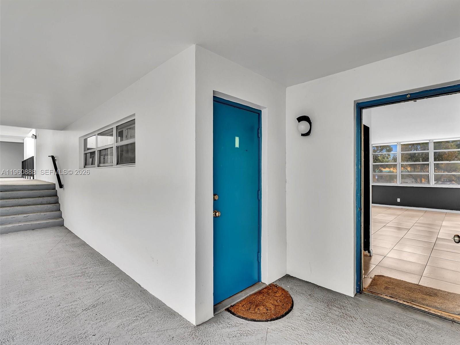 6901 Cypress Road, Unit B12 Plantation, FL 33317 - Photo 4 of 30