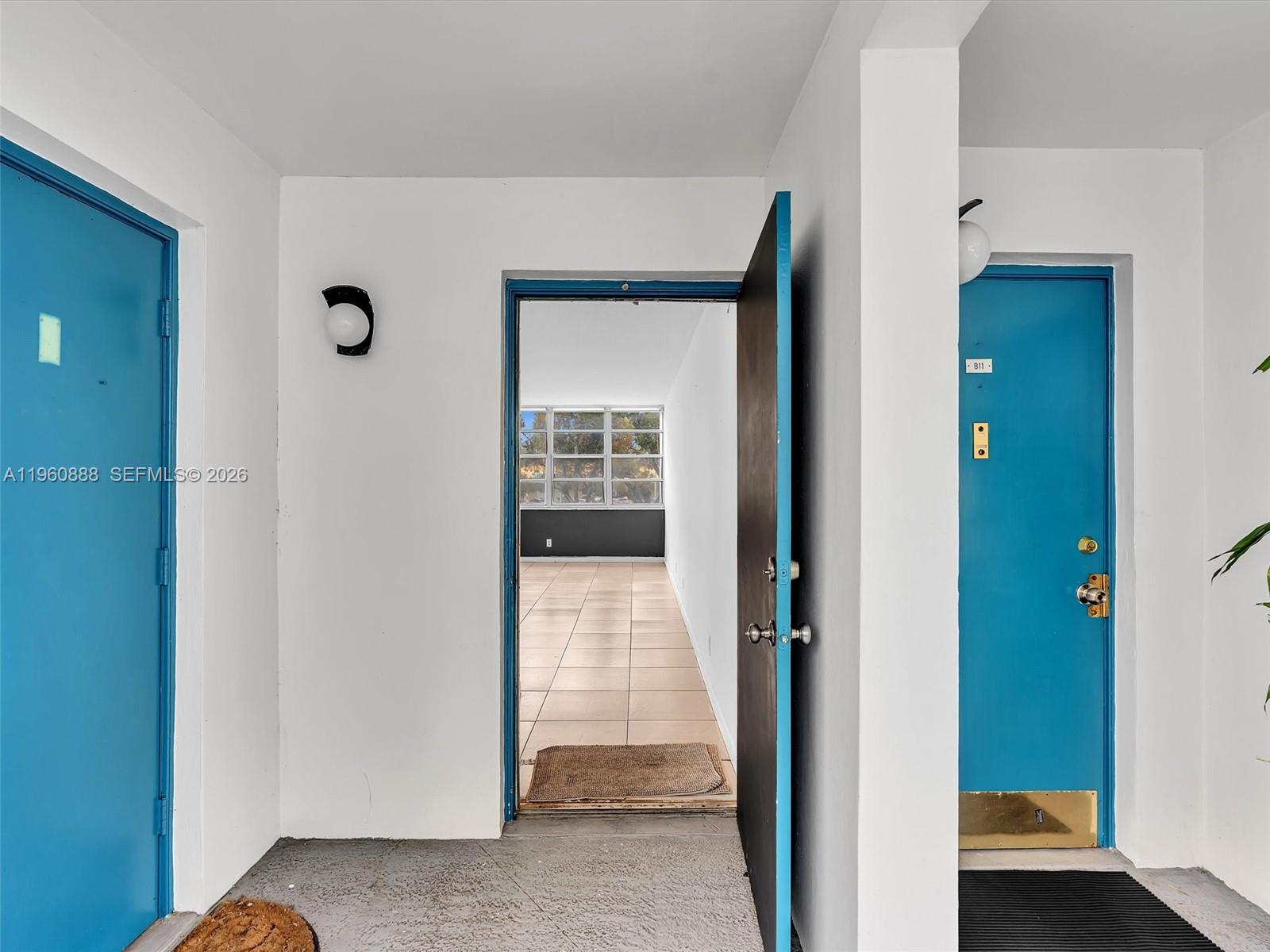 6901 Cypress Road, Unit B12 Plantation, FL 33317 - Photo 5 of 30