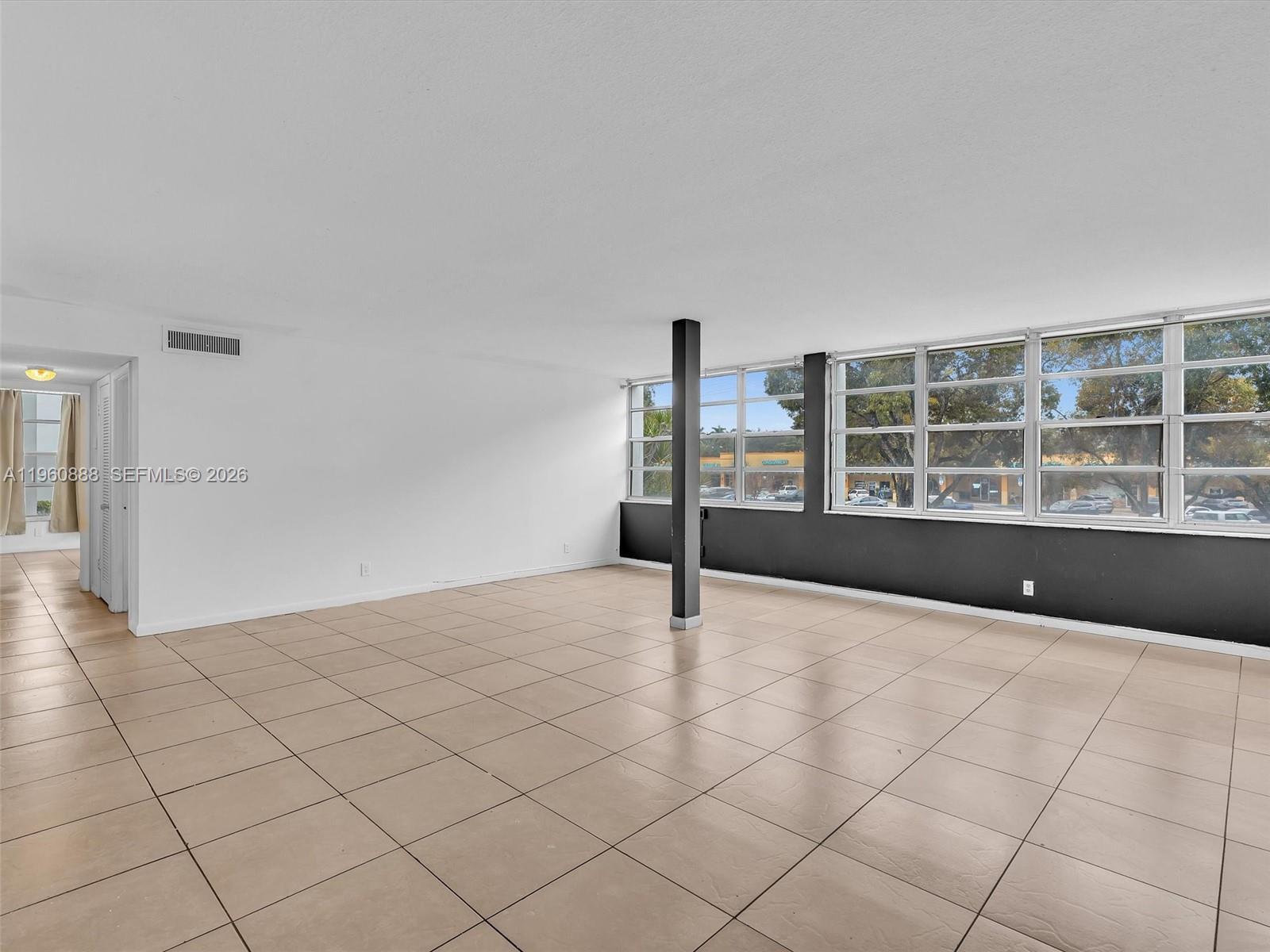 6901 Cypress Road, Unit B12 Plantation, FL 33317 - Photo 9 of 30