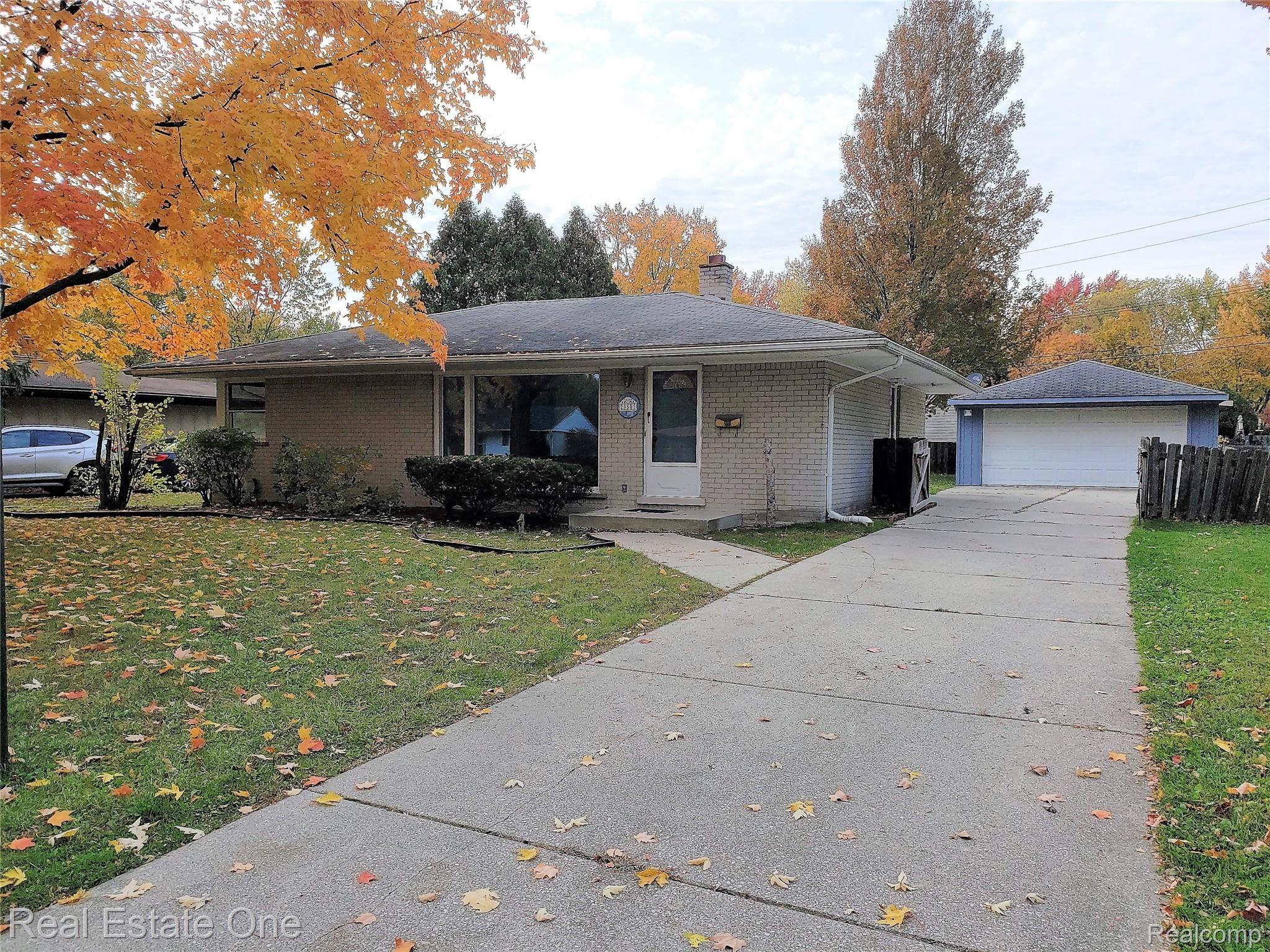 29501 Fall River Road Southfield, MI 48076 - Photo 28 of 30 20191025_165737.jpg