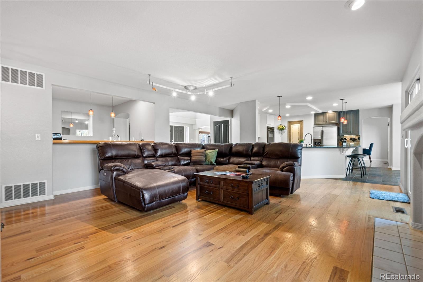 2061 Hyacinth Road Highlands Ranch, CO 80129 - Photo 8 of 49 Gallery Image 8