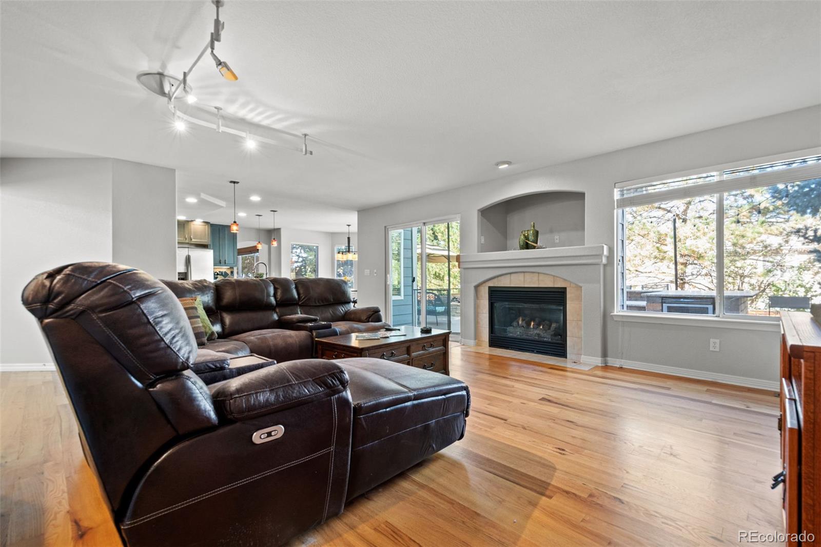 2061 Hyacinth Road Highlands Ranch, CO 80129 - Photo 9 of 49 Gallery Image 9