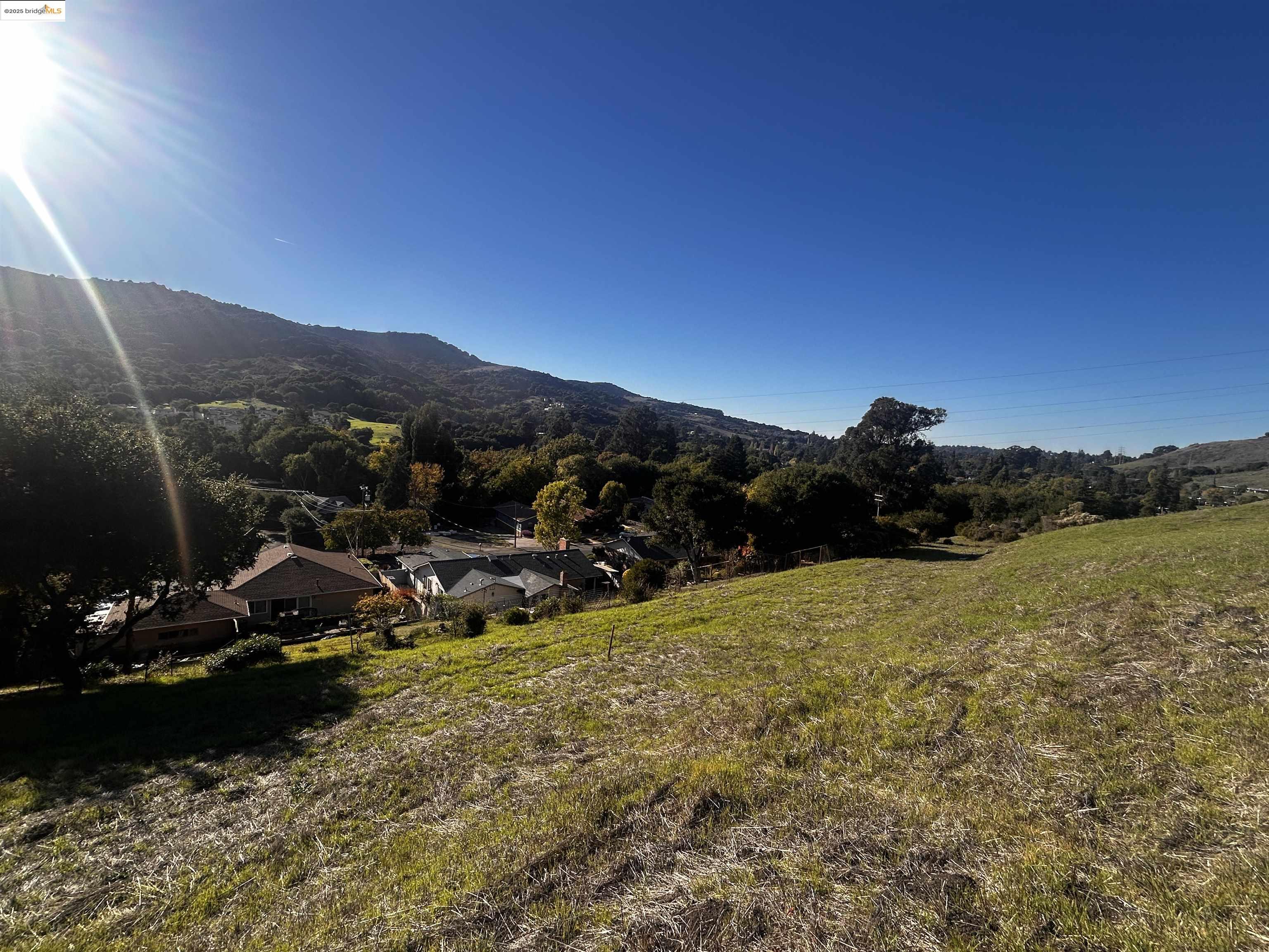 7 Abbey Lane El Sobrante, CA 94803 - Photo 6 of 13 a view of a lake in middle of the town