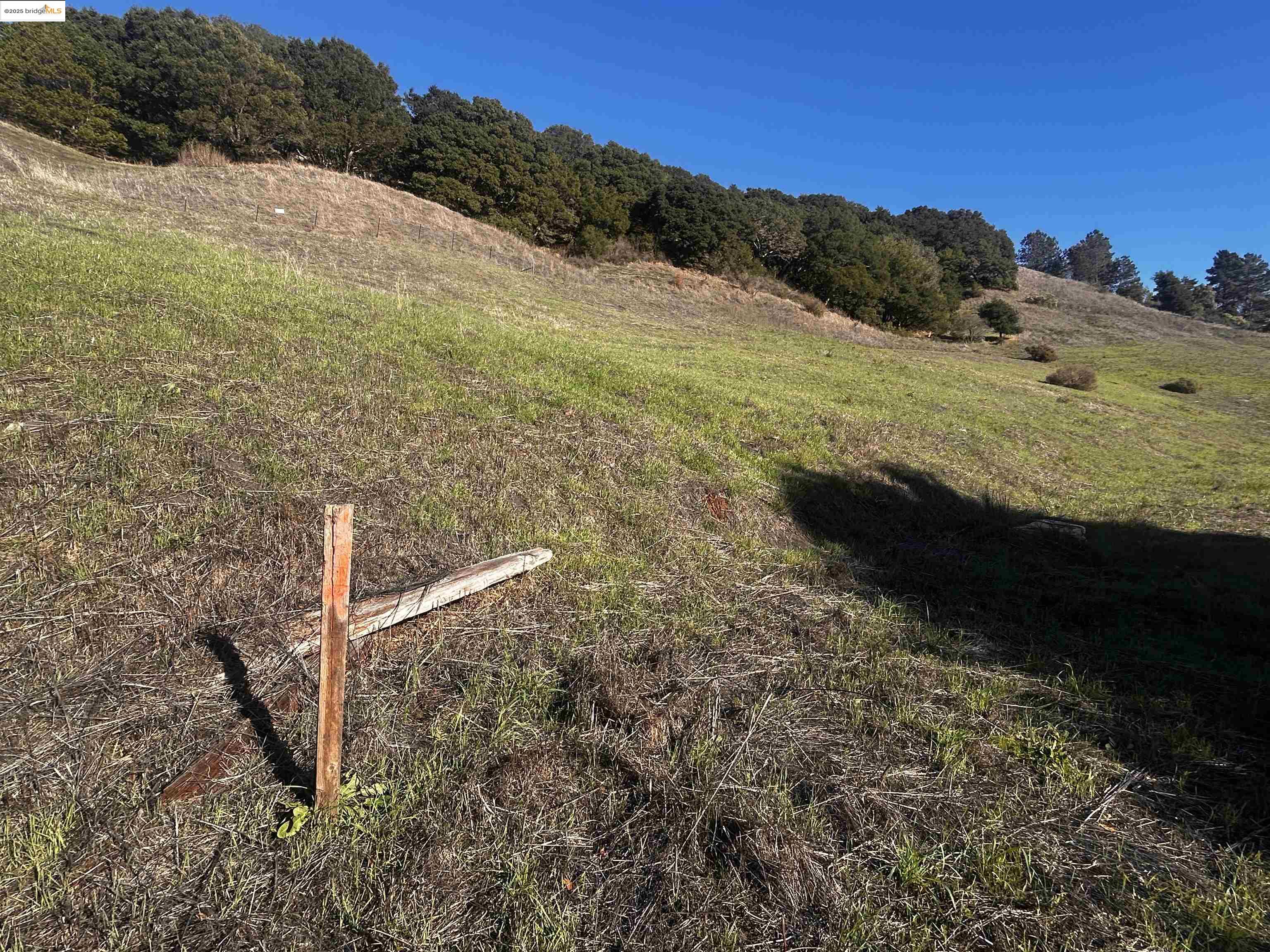 7 Abbey Lane El Sobrante, CA 94803 - Photo 10 of 13 a view of mountain view with beach