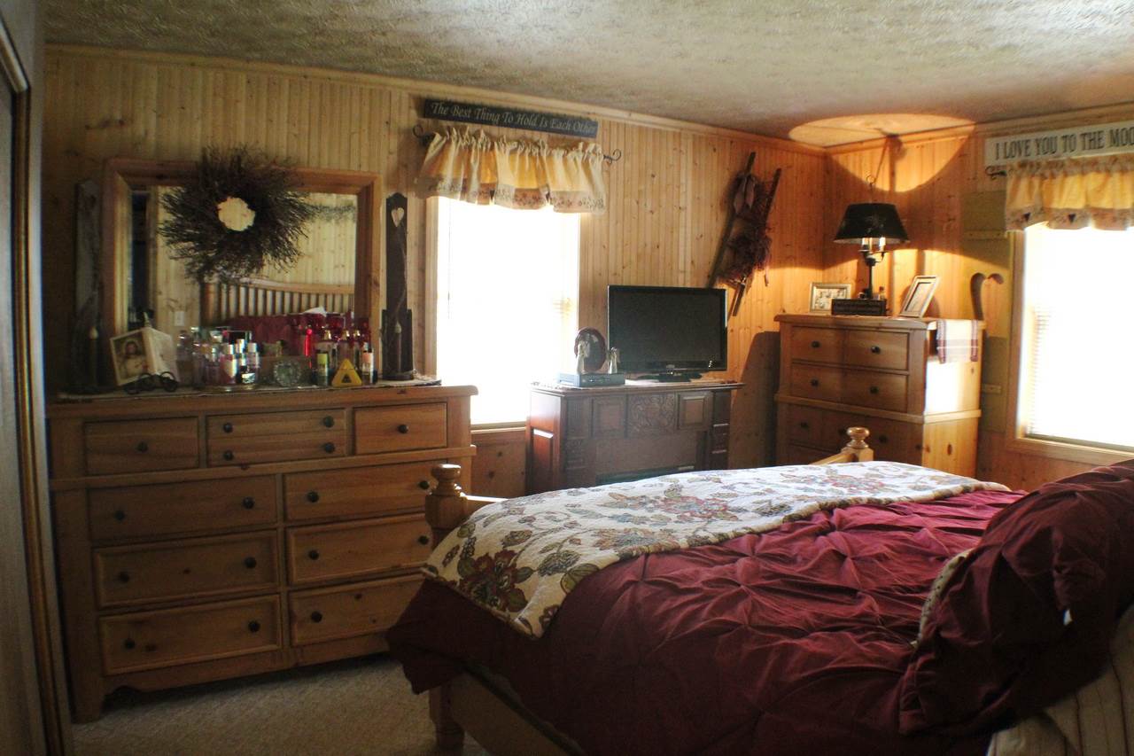 61 Hill Road Pittsburg, NH 03592 - Photo 24 of 40