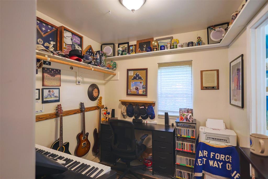 309 Tejas Trail Springtown, TX 76082 - Photo 15 of 40 Music Room, Office, Nursery, etc.