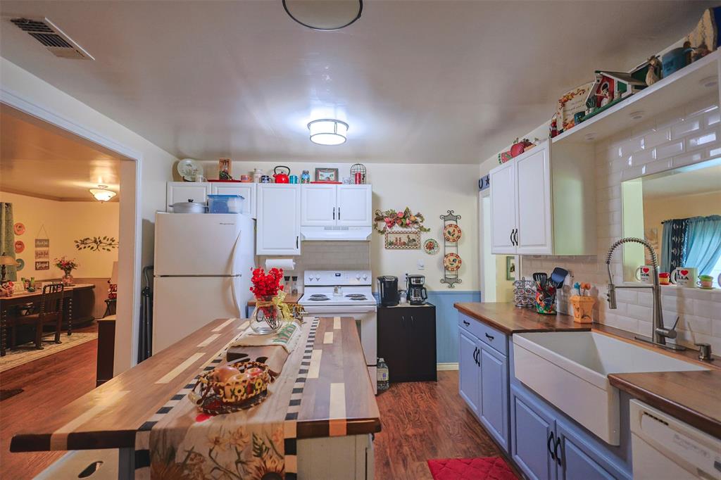 309 Tejas Trail Springtown, TX 76082 - Photo 8 of 40