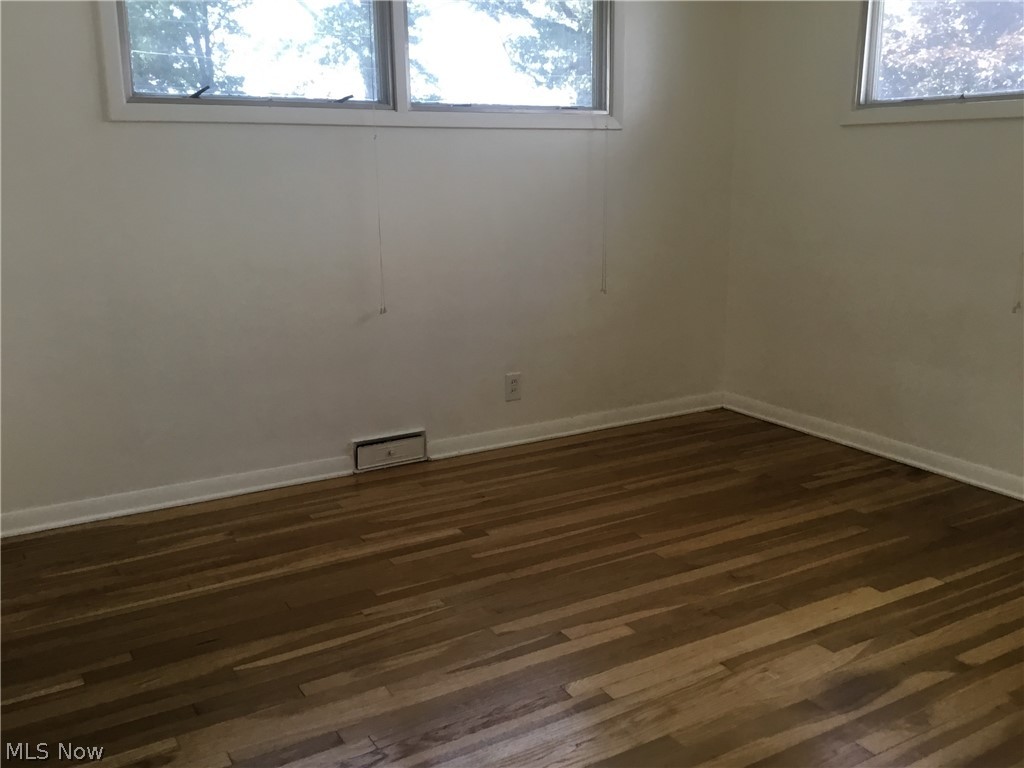 24014 Knickerbocker Road Bay Village, OH 44140 - Photo 10 of 13 Gallery Image 10