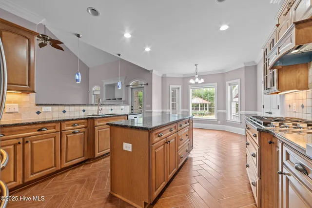 $642,999 | 414 Crown Drive, Washington, NC 27889