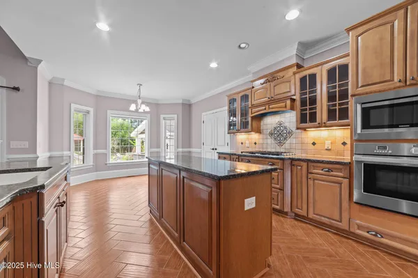 $599,999 | 414 Crown Drive, Washington, NC 27889