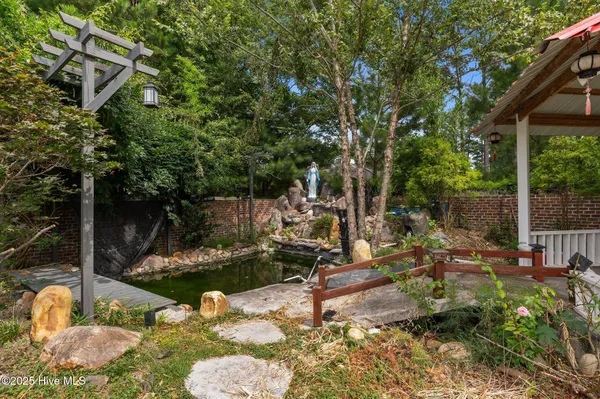 $599,999 | 414 Crown Drive, Washington, NC 27889