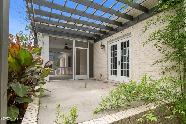 $642,999 | 414 Crown Drive, Washington, NC 27889