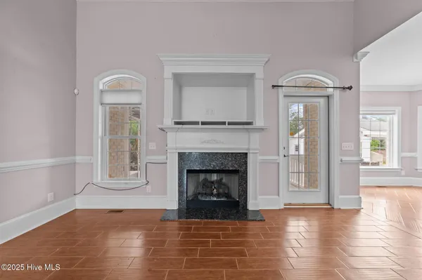 $599,999 | 414 Crown Drive, Washington, NC 27889