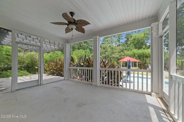 $599,999 | 414 Crown Drive, Washington, NC 27889