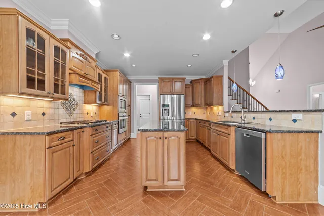 $642,999 | 414 Crown Drive, Washington, NC 27889