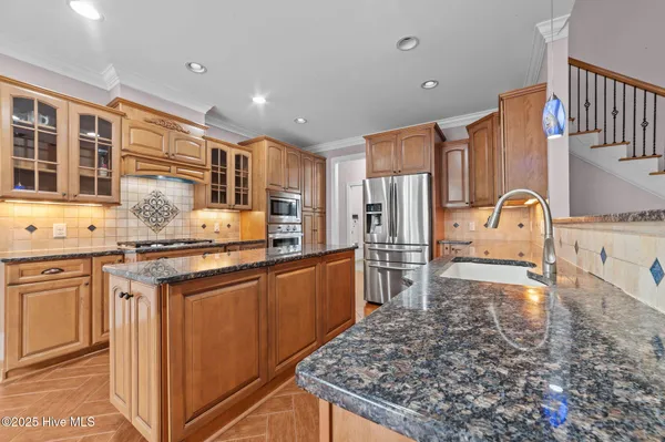 $599,999 | 414 Crown Drive, Washington, NC 27889