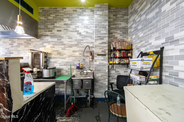 $299,900 | 301 Ontario Street, Albany, NY 12208