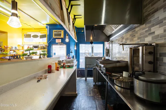 $299,900 | 301 Ontario Street, Albany, NY 12208