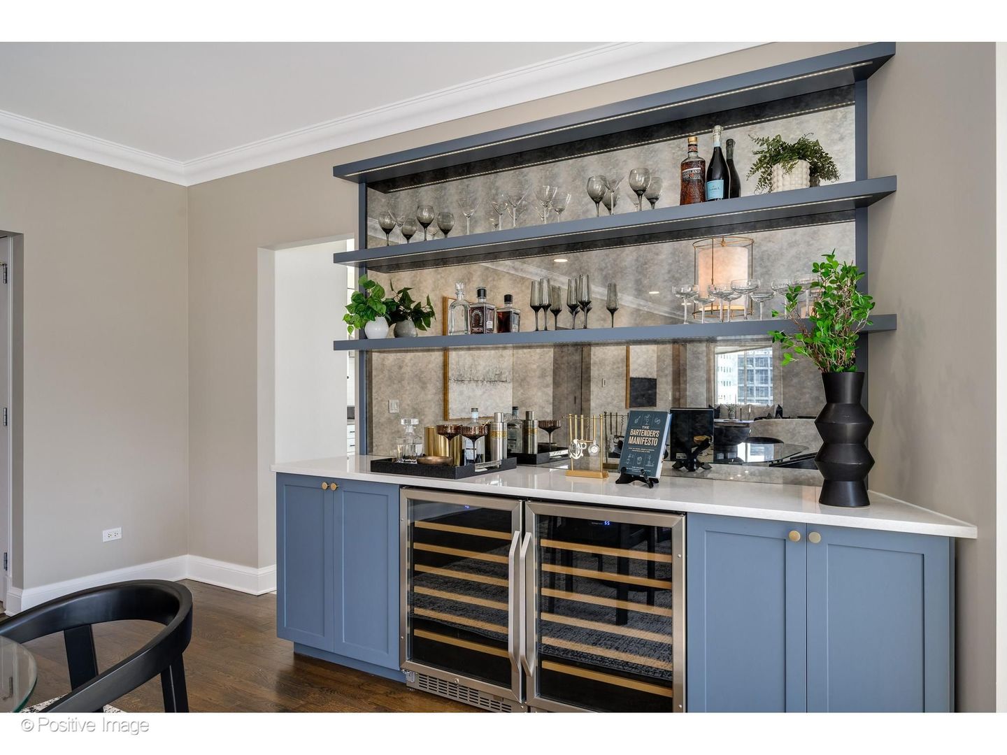 60 West Erie Street, Unit 601 Chicago, IL 60654 - Photo 5 of 33
