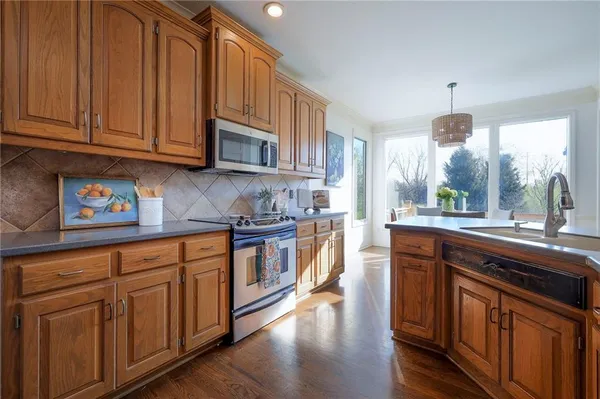 $875,000 | 14413 Perry Street, Overland Park, KS 66221