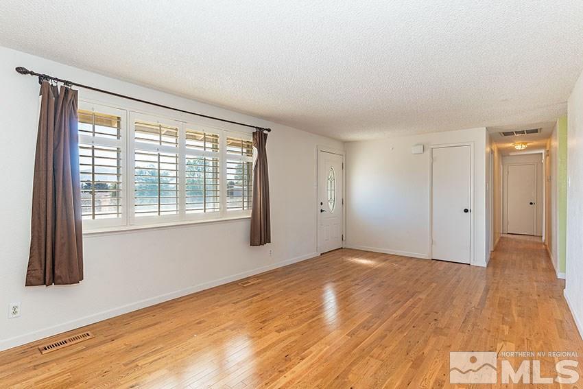 11835 Overland Road Reno, NV 89506 - Photo 3 of 14 Photo 3