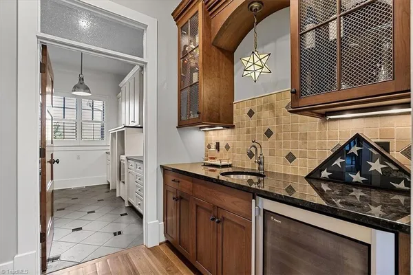 $2,400,000 | 5787 Meadow Pond Court, Summerfield, NC 27358